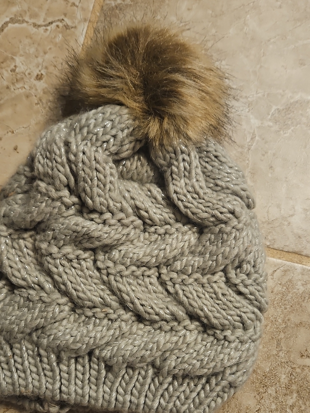 Cozy Cable Knit Pom Beanie - Gray with Faux Fur Pom